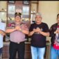 Ketua Umum DPP APRI Gatot (kaos hitam) foto bersama Kapolres Boltim Golfried Hasiolan Pakpahan, S.H., M.Si., Unsur geologis APRI Pusat, dan Ketua DPC APRI Bolaang Mongondow Timur, Hendra Abarang, S.Hut./Foto: Hendra Abarang