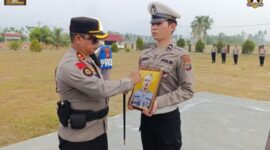 Upacara  PTDH terhadap salah satu personel Polres Boltim, Bripka Muh. Syarif, yang digelar di Lapangan Apel Polres Boltim, Rabu (14/10/2026)./Foto: Humas Polres Boltim